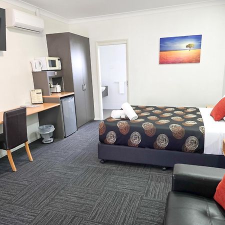 קינגארוי Ascot Lodge Motor Inn מראה חיצוני תמונה