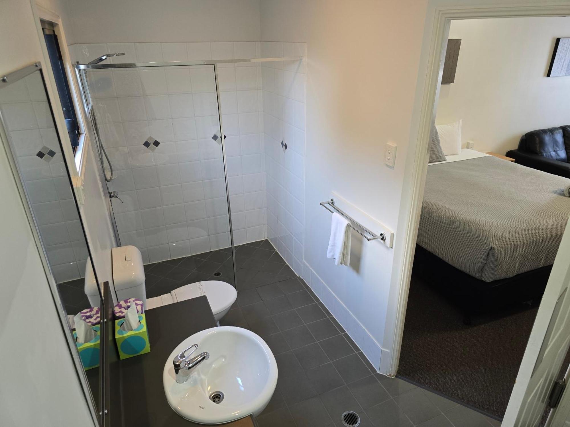 קינגארוי Ascot Lodge Motor Inn מראה חיצוני תמונה