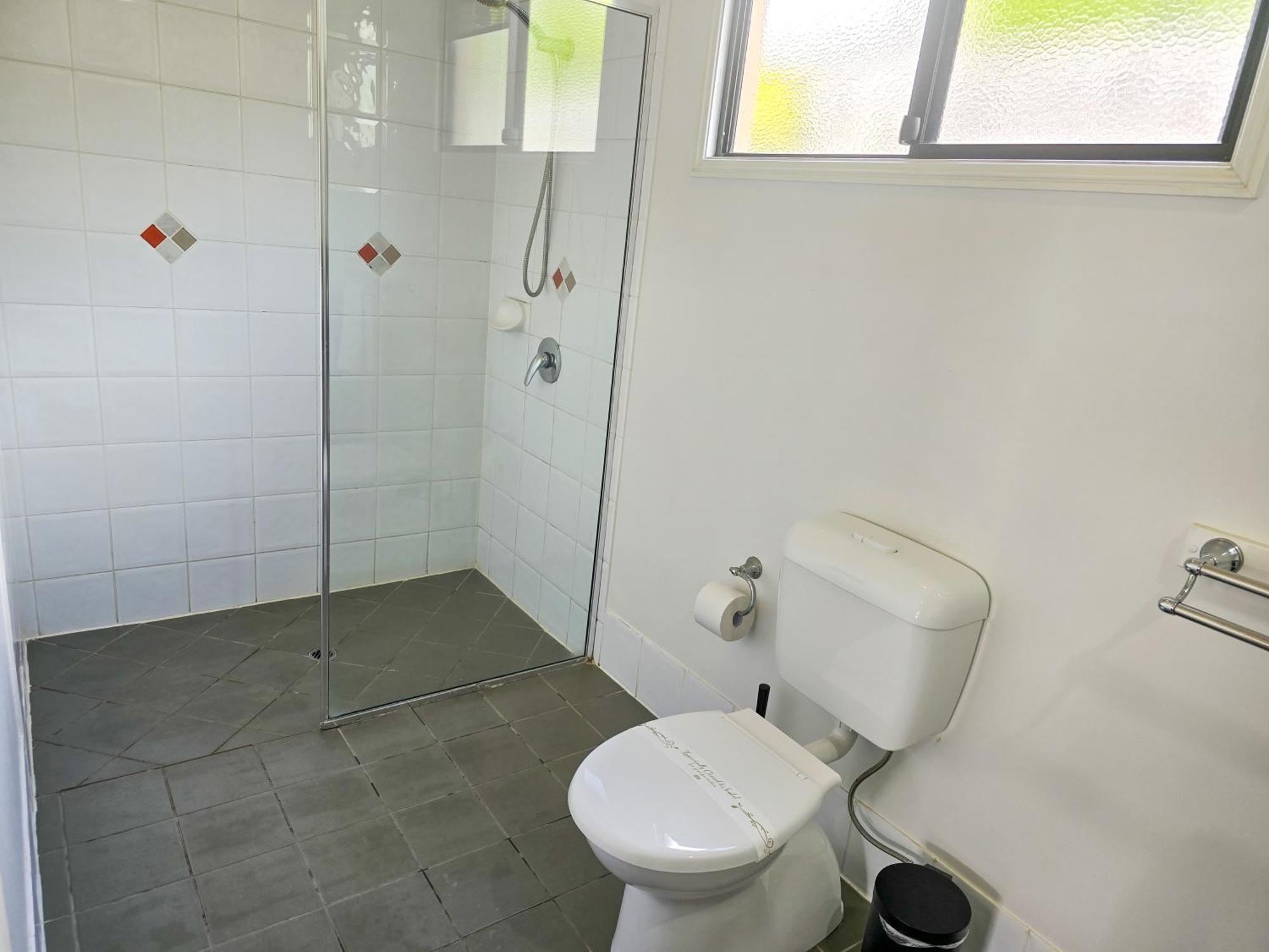 קינגארוי Ascot Lodge Motor Inn מראה חיצוני תמונה
