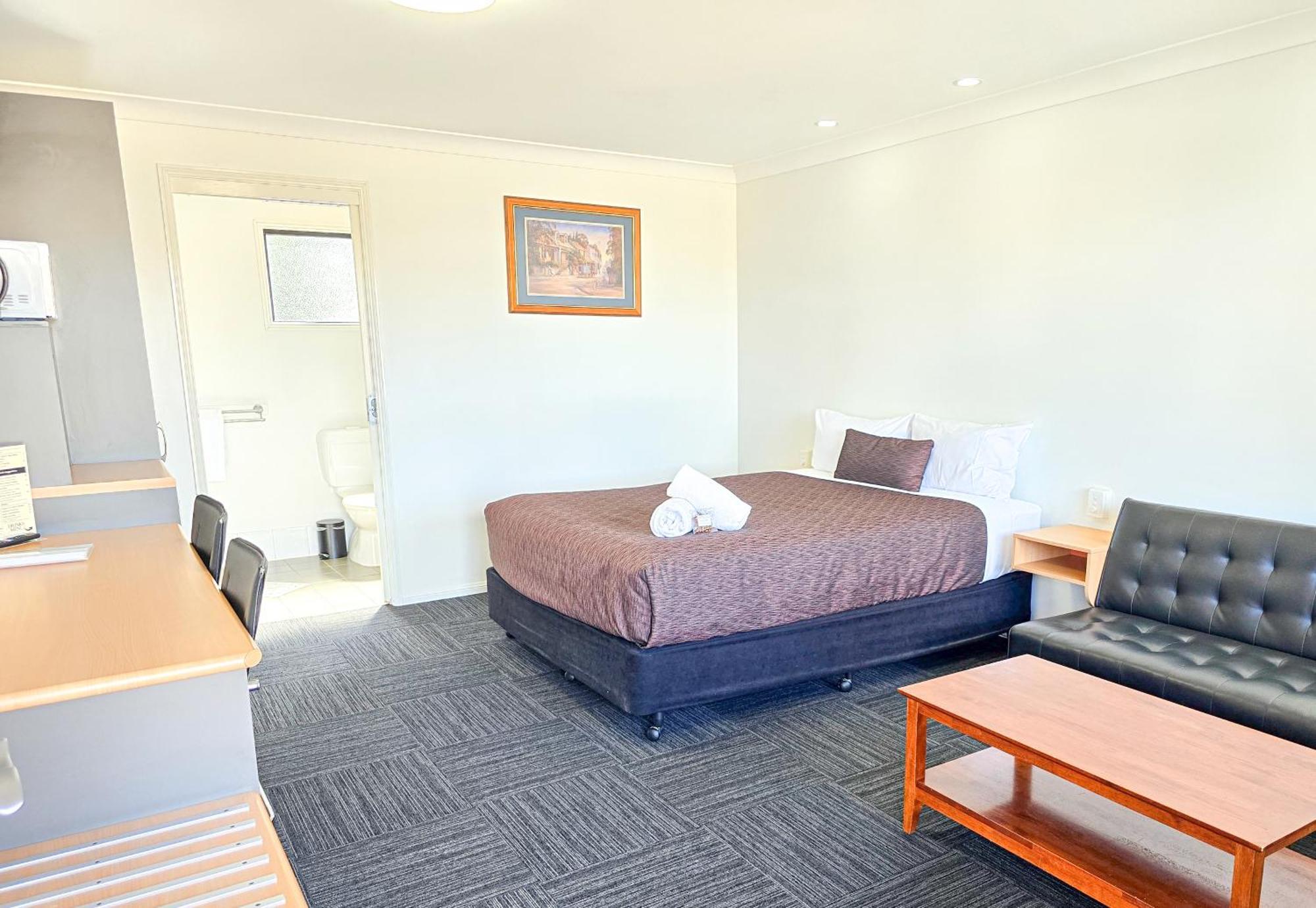 קינגארוי Ascot Lodge Motor Inn מראה חיצוני תמונה