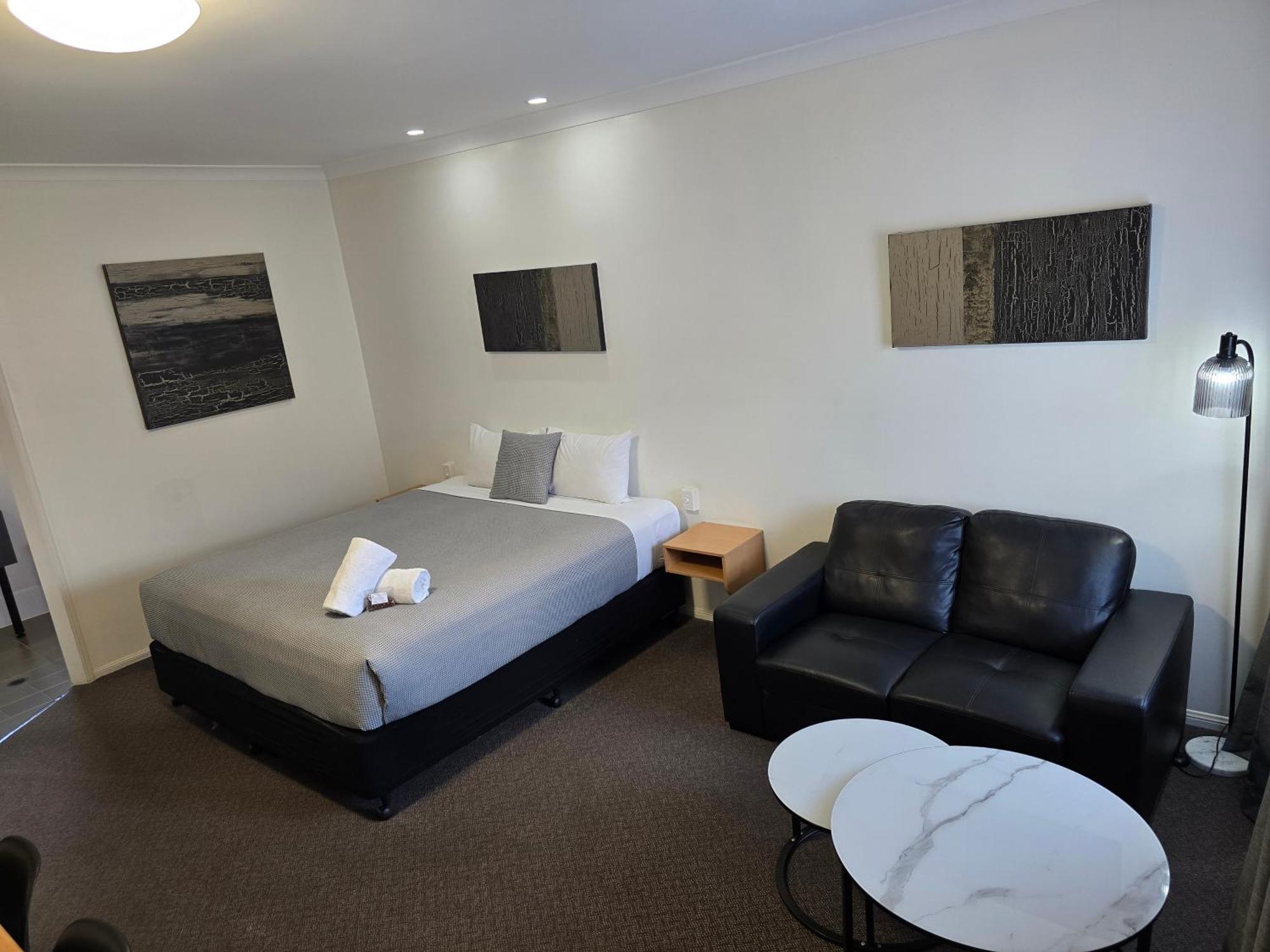 קינגארוי Ascot Lodge Motor Inn מראה חיצוני תמונה